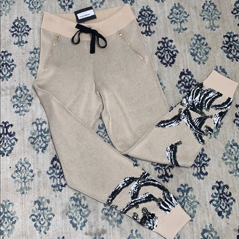 🌺	NWOT- Baja East Lounge Pants